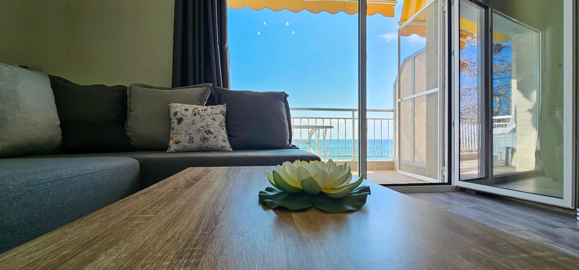 Hara Apartment In Front Of The Beach Паралия-Катерини Экстерьер фото